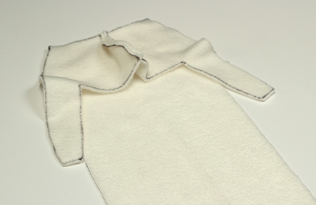 04 - align neck opening with top of chest pattern