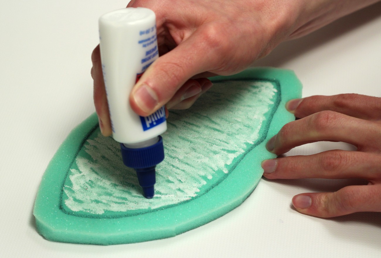 55 - glue the foam